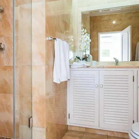 Rocha Brava Sleeps 8 With Pool Air Con And Wifi *