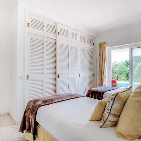 Rocha Brava Sleeps 8 With Pool Air Con And Wifi Willa Benagil